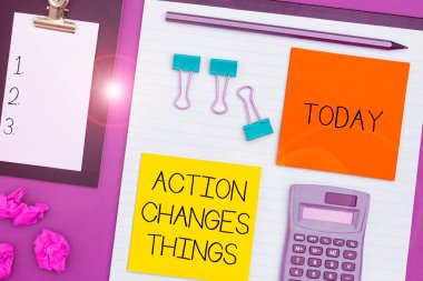 Metin Eylemlerinin yazılması Şeyleri Değiştirir, Bir şey yapmak için sözcük diğer şeyleri yansıtır Tepki