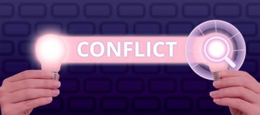 Kavramsal başlık Çakışması, İnternet Kavramı hedefler veya hedefler hakkında biriyle aynı fikirde değil