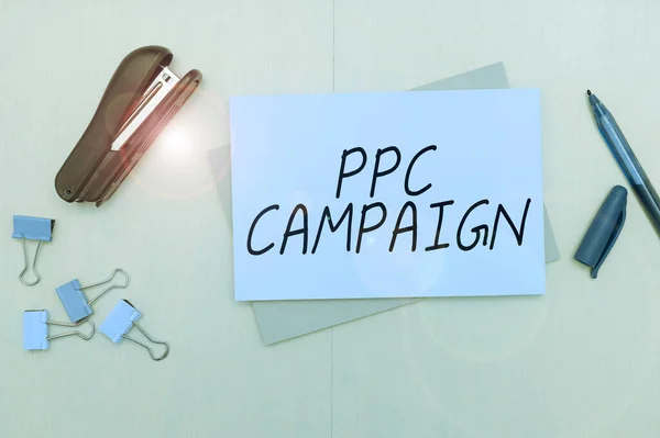 Ppc 캠페인을 텍스트 인터넷 컨셉은 서비스를 홍보하기 Ppc — 스톡 사진