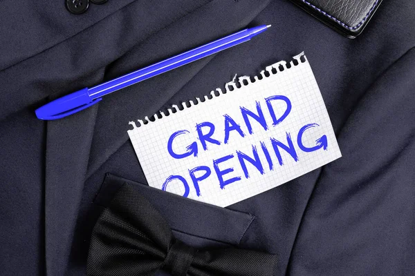 Kavramsal başlık Büyük Açılış, İş Yaklaşımı Kurdelesi Yeni İşletme İlk Resmi Gününü Kesiyor