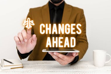 İlerideki İşaretleri Gösteren İlham, Değişiklikleri Değiştirme veya Değiştirme anlamına gelen Kavram Farklı Oluyor