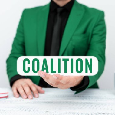 İlham Koalisyonu 'nu gösteren metin, Kelime Belirgin partiler, kişiler veya devletlerin geçici bir ittifakı üzerine yazıldı