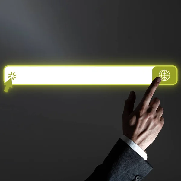 Δάχτυλο Πατάει Εικονικό Κουμπί Φουτουριστικό Στυλ Εικόνας Έγχρωμη Λάμψη — Φωτογραφία Αρχείου