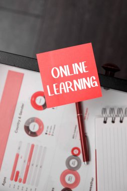 El yazısı metni Online Learning, Business showcase Larning İnternet ve bir bilgisayarın yardımıyla
