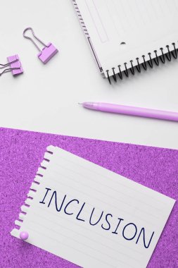 Kavramsal başlık İçerme, grup veya yapı içinde dahil olmak üzere eylem durumu için sözcük