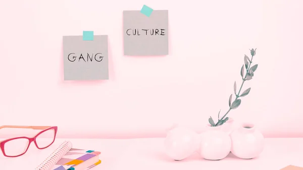 Tekst Pokazujący Inspirację Kultura Gangu Słowo Napisane Temat Konkretnej Organizacji — Zdjęcie stockowe