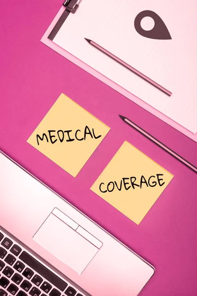 说明医疗保险 将商业展示纳入保险单或医疗保护计划范围的文字说明 — 图库照片