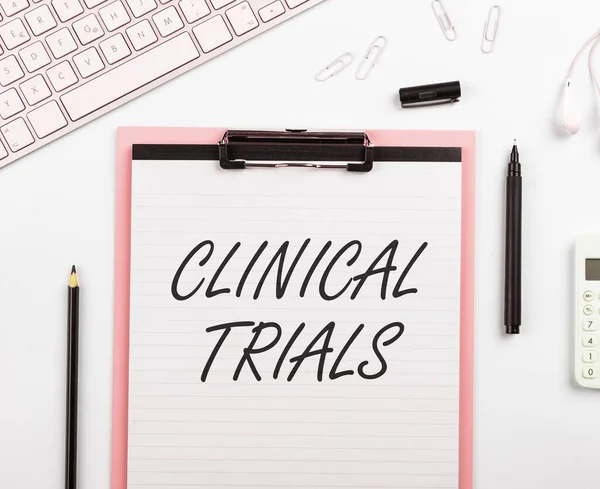 Conceptual Caption Clinical Trials Business Idea Research Investigation New Treatments — Fotografia de Stock