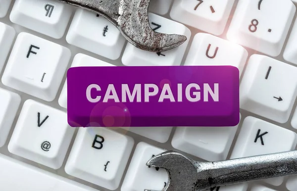 캠페인 Sign Campaign 인상은 서비스를 홍보하고 판매하기 조직된 과정을 — 스톡 사진