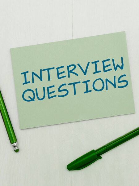 Текстовый знак, показывающий вопросы интервью, слова, написанные на типичную тему, которые задают или спрашивают во время интервью