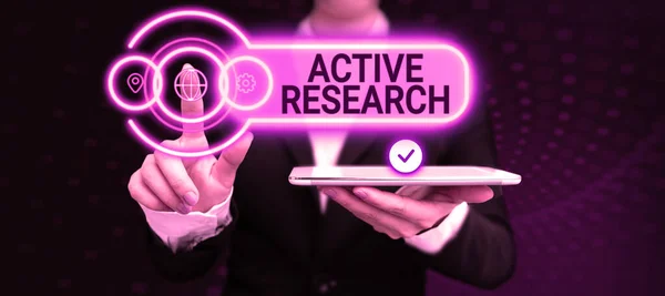 Active Research Word Written Simultaneous Process Action Doing Research — Stockfoto