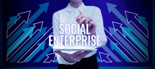 以对社会负责的方式赚钱的社会企业 互联网概念企业 — 图库照片