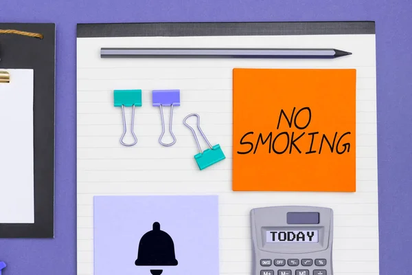 Textschild Mit Rauchverbot Internet Konzept Tabakkonsum Ist Dieser Stelle Verboten — Stockfoto