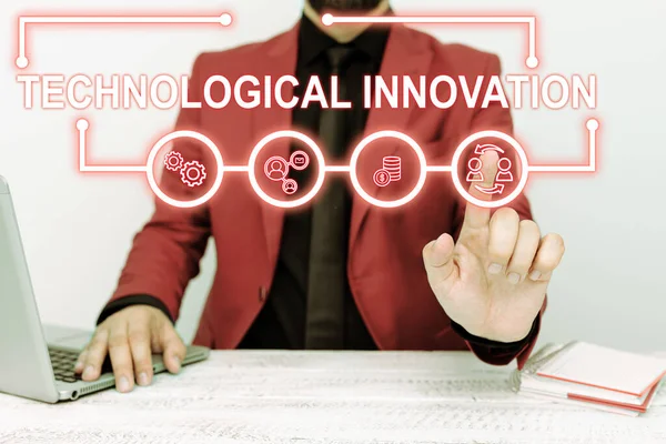 显示技术创新 商业概念的文字符号从产品的技术知识中获得新的发明 — 图库照片