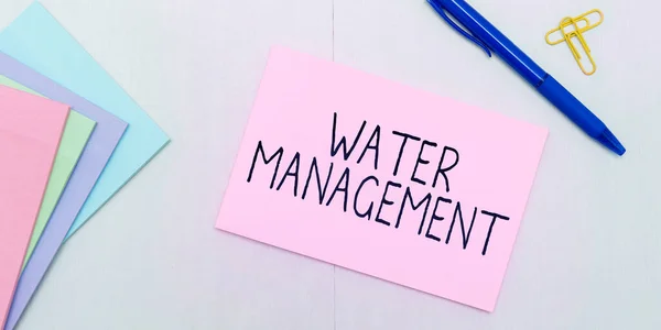 水管理 事業アプローチを提示するテキストキャプション定義された水政策の下で水資源の最適な使用 — ストック写真