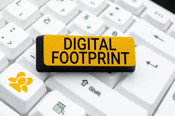 Koncepcionális Kijelző Digitális Lábnyom Word Uses Digital Technology Operate Manufacturing — Stock Fotó