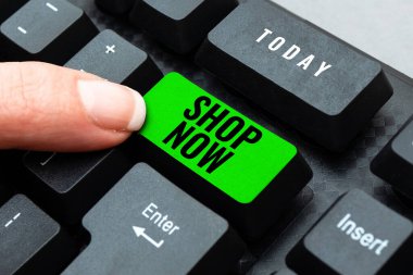 Dükkan Şimdi kavramsal görünüm, mağazalardan veya internetten mal satın almanın faaliyeti veya etkinliği üzerine yazılan sözcük