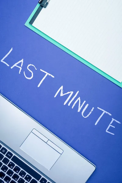 Text Sign Showing Last Minute Word Done Occurring Latest Possible — Fotografia de Stock