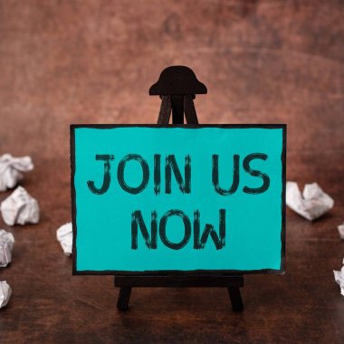 Metin gösterimi yazılıyor: Bize Şimdi Katıl, İş yaklaşımı Toplum Kaydı sitesine kaydolun