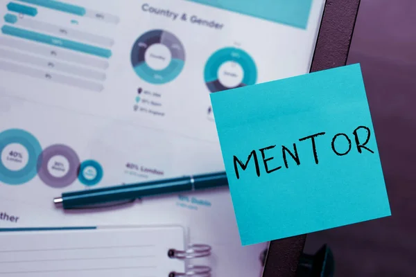 Τίτλος Κειμένου Που Παρουσιάζει Mentor Επιχειρηματική Ιδέα Συμβουλεύει Εκπαιδεύσει Κάποιον — Φωτογραφία Αρχείου