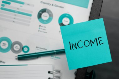 Gelir, iş konsepti parasının özellikle iş ve yatırımlar için düzenli olarak alındığını gösteren metin işareti