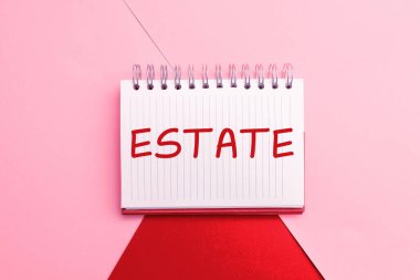 El yazısı metni, ülke genelinde geniş bir arazi üzerine yazılan Sözcük genellikle bir kişinin evi ile birlikte