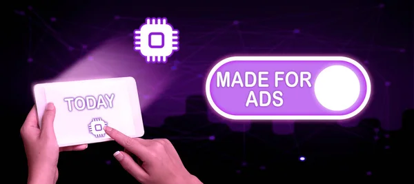 Отображение Знака Made Ads Word Written Marketing Strategies Designs Campaign — стоковое фото