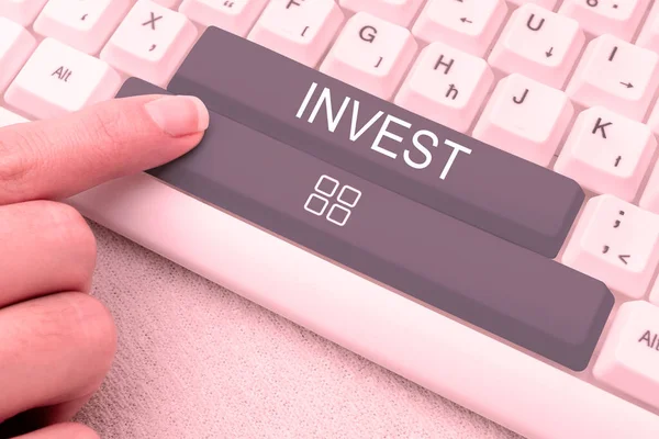 Pisanie Tekstu Invest Word Commercial Venture Oczekiwaniem Osiągnięcia Zysku — Zdjęcie stockowe