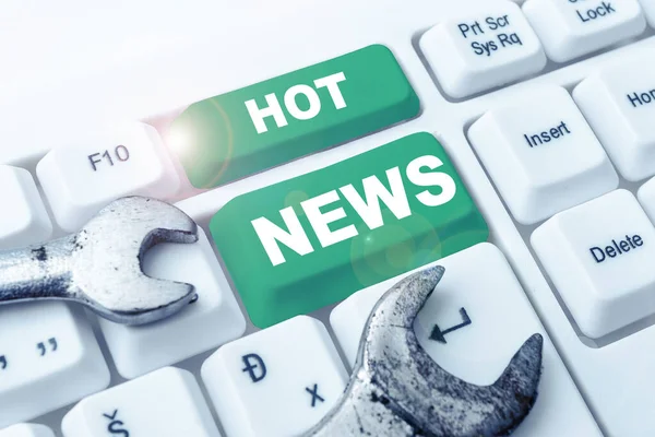 Sign Displaying Hot News Business Overview Subject Experiences Surge Popularity — Stockfoto