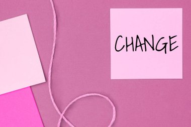 Yeni İş Fikirleri dönüşümü için fırsat anlamına gelen işaret değişimini, kavramı gösteren ilham