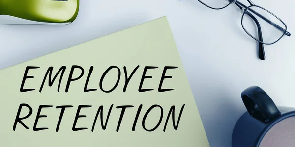 Inspiracja Pokazująca Znak Zatrzymanie Pracowników Koncepcja Oznaczająca Wewnętrzną Metodę Rekrutacji — Zdjęcie stockowe
