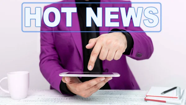 Conceptual Caption Hot News Business Concept Subject Experiences Surge Popularity — Stockfoto