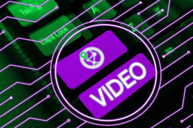 Görüntü, İnternet Konsepti kaydını gösteren metin işareti hareket eden resimlerin çoğaltılması veya yayınlanması