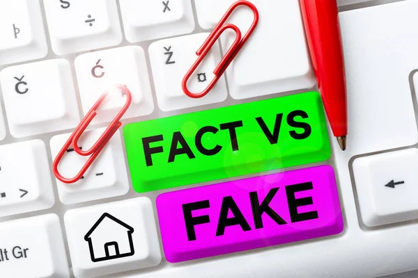 Handwriting Text Fact Fake Business Showcase True False Doubt Something —  Fotos de Stock