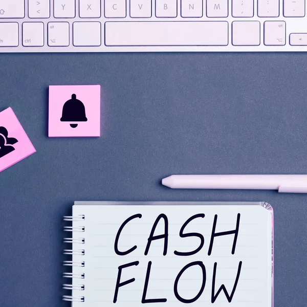 Escrevendo Exibindo Texto Cash Flow Foto Conceitual Movimento Dinheiro Dentro — Fotografia de Stock