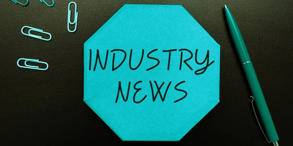 Hand Writing Sign Industry News Business Idea Technical Market Report — Fotografia de Stock