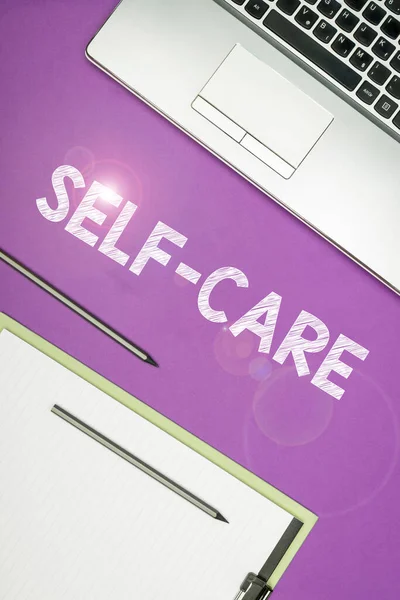 Inspiracja Pokazując Znak Self Care Biznes Pomysł Praktykę Podejmowania Działań — Zdjęcie stockowe