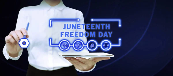 奴隷制廃止を記念して米国で合法的な休日を紹介するビジネス 16日の自由の日を提示するテキストキャプション — ストック写真