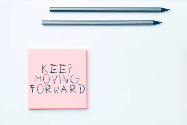 Текстовий Підпис Представляє Keep Moving Forward Запрошення Бізнес Вітрину Будь — стокове фото