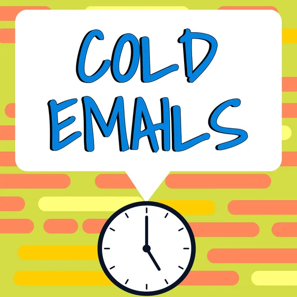 手書きテキスト Cold Emails ビジネスアイデア未承諾の電子メールは 事前の連絡なしに受信者に送信 — ストック写真
