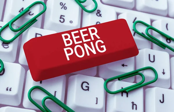 Sign Exibindo Beer Pong Ideia Negócio Jogo Com Conjunto Copos — Fotografia de Stock