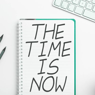 The Time Is Now, Internet Kavramı 'nı gösteren tabela birini bugün işe başlamaya teşvik ediyor. Geç kalmayın.