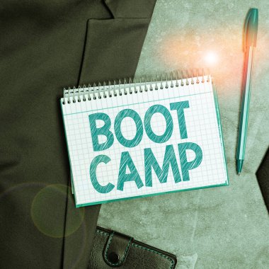 El yazısı acemi birliği, iş yaklaşımı acemi askerler için askeri eğitim kampı sert disiplin fitness