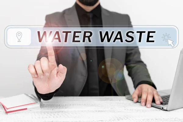 工業プロセスの一部として使用されている液体を意味する水廃棄物を表示する記号 — ストック写真