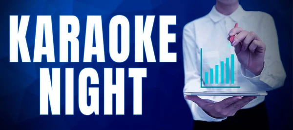 Текст Показує Натхнення Karaoke Night Business Concept Entertainment Співає Разом — стокове фото