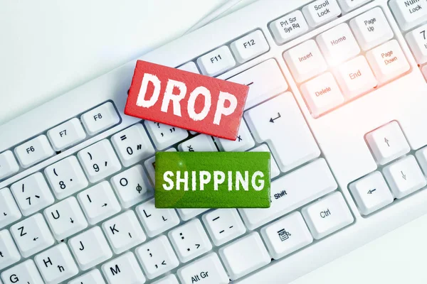 제품을 소매업자에게 보내지 고객에게 보내는 비즈니스 Drop Shipping — 스톡 사진