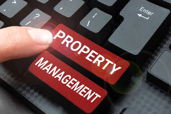 Sign Displaying Property Management Word Overseeing Real Estate Preserved Value — Foto de Stock