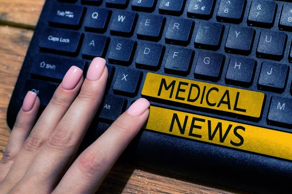 Writing Displaying Text Medical News Business Overview Report Noteworthy Information — Zdjęcie stockowe