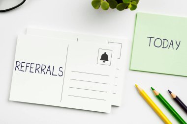 Metin değişiklikleri, iş yaklaşımı, danışmanlık denetimi için birini veya bir şeyi önerme metni yazılması