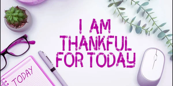 Текст Показує Натхнення Thankful Today Conceptual Photo Grateful Living One — стокове фото